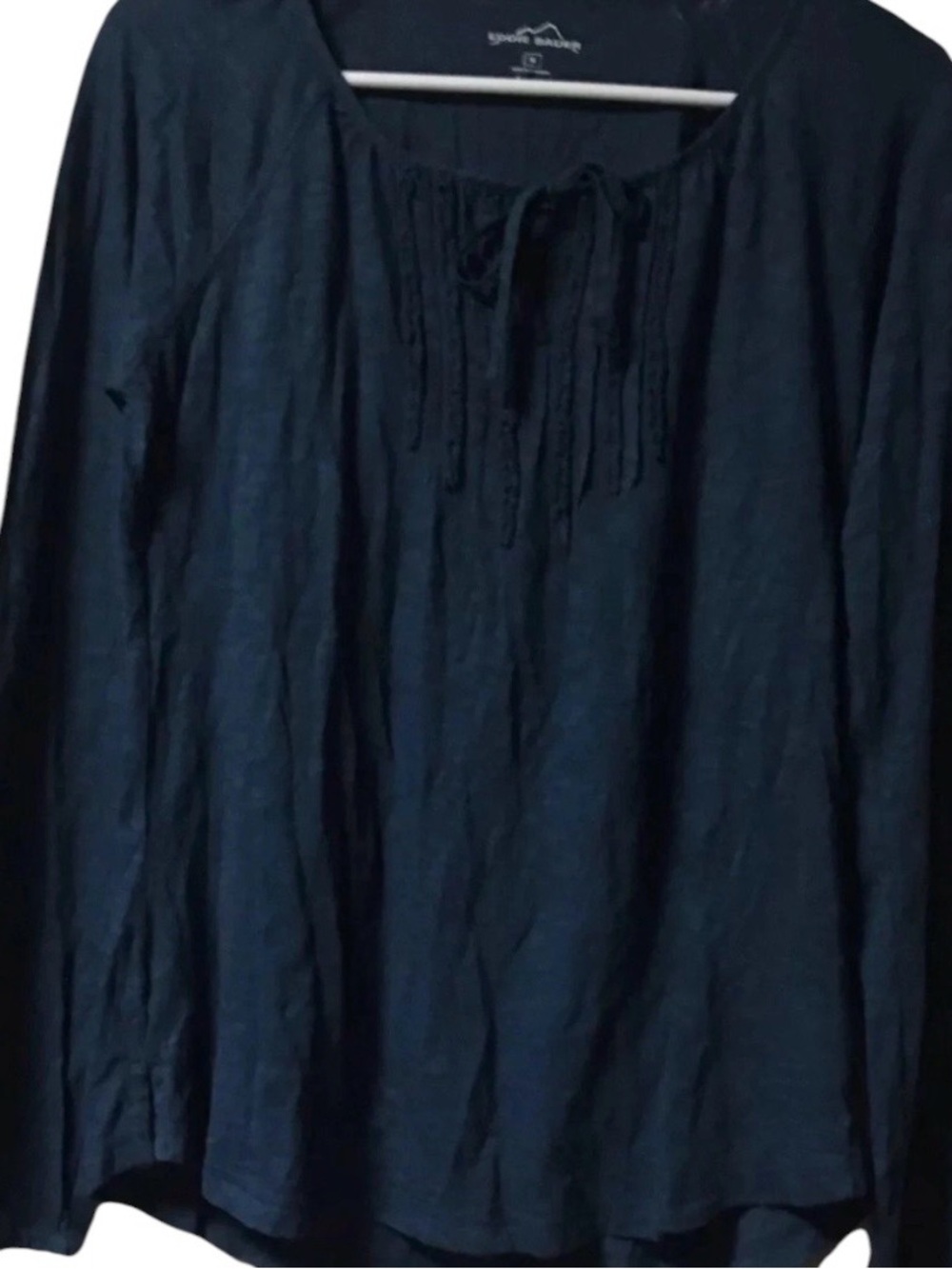Eddie Bauer ~ Women’s ~ Top ~ Medium~ Long Sleeves ~ Blouse ~ Tie Neck